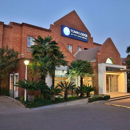 Town Lodge Menlo Park Преторія Екстер'єр фото
